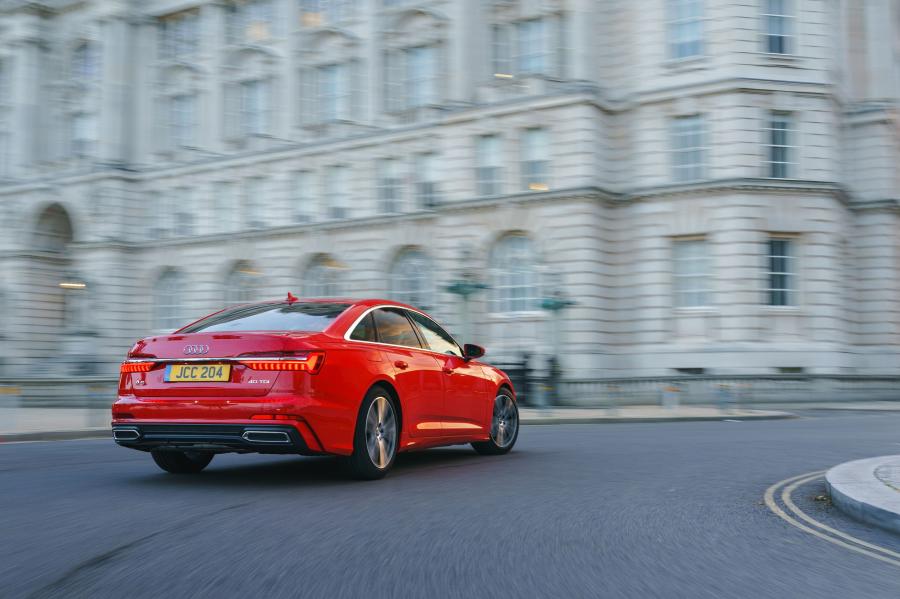  Audi A6 40 TDI S-Line (C8) 2018 года  (UK) (фото 38 из 40)